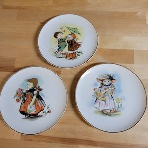 Dutch Boy and Girl Set of 3 Wall Plates Collectible Decorative 7.5"